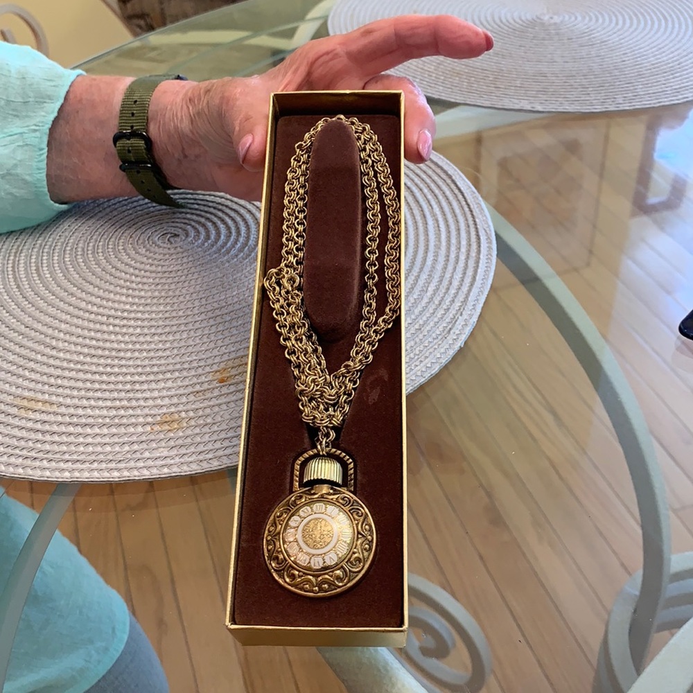 Avon necklace perfume vile